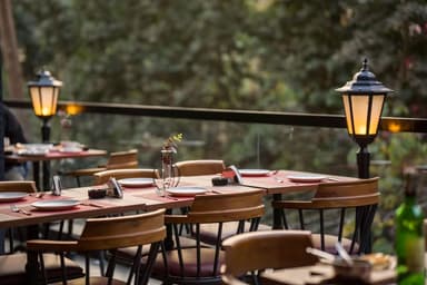 Bistro Paris Uptown