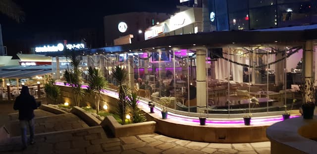 Le Rêve The Panorama Lounge - لارييف