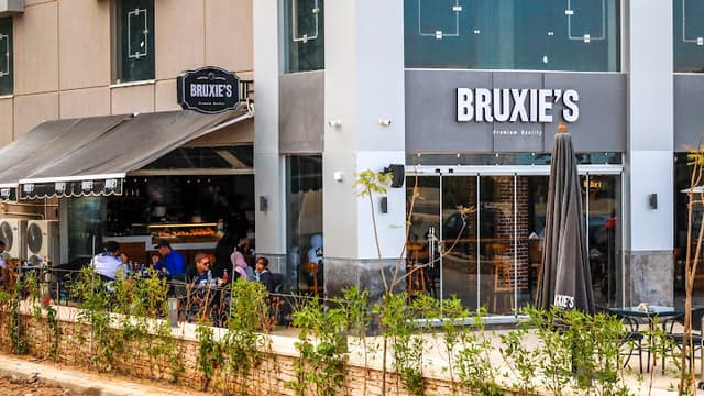 BRUXIE'S - Lake Plaza - بروكسيز