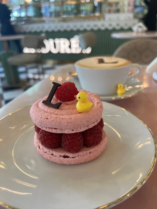 Ladurée - Waterway
