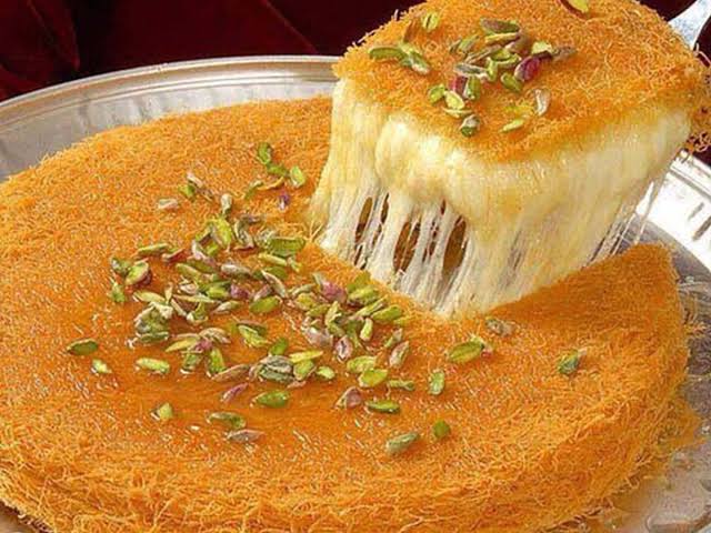 بسبوسة وكنافة