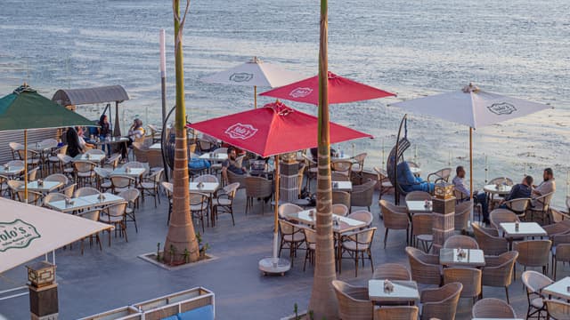 Volo's Cafe (West Bank)