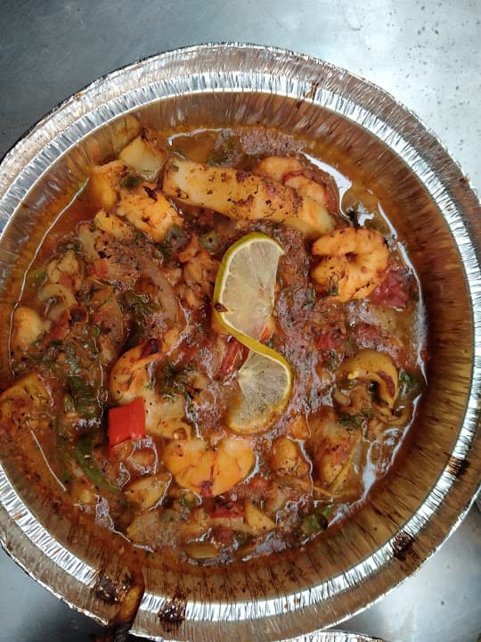 مطعم أسماك ابو حمزة