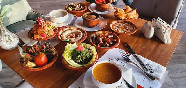 Haron's Restaurant - مطعم هارون