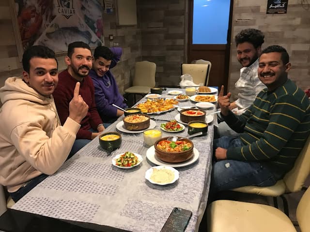 مطعم كافيار للمأكولات البحرية