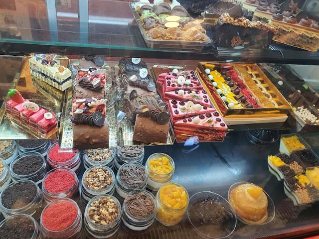 Lenza - حلواني لينزا