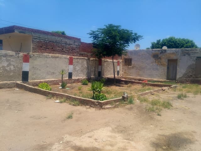 مدرسة الشهيد سامي الرويني الإعدادية بنين