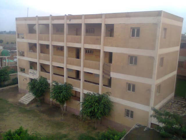 المعهد الدينى بنات