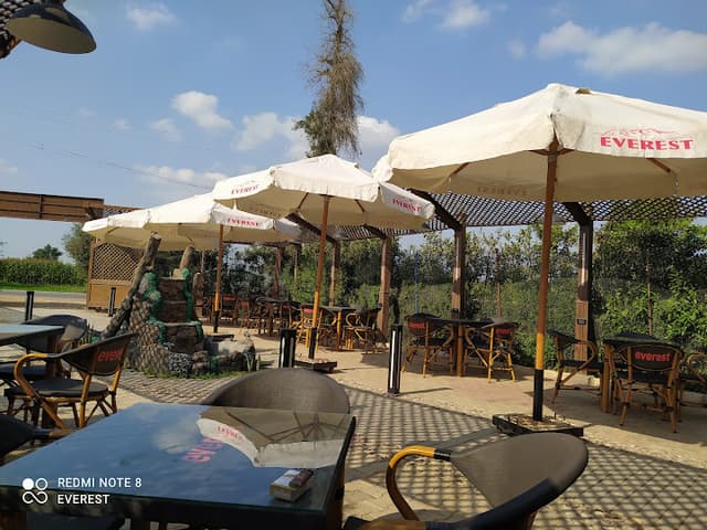 Everest Restaurant and cafe