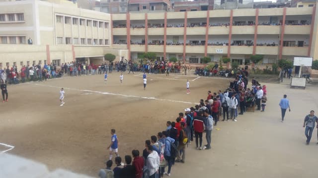 مدرسة الملك الكامل الثانوية العسكرية