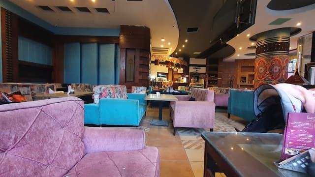 Lutchi Cafe & Restaurant