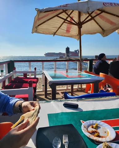 El lol sea food restaurant