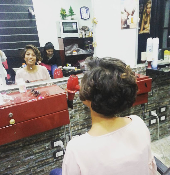 La femme Salon
