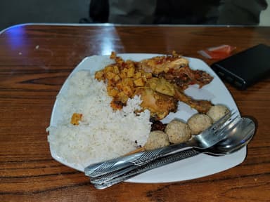 RESTO SIMPANG X PRASMANAN