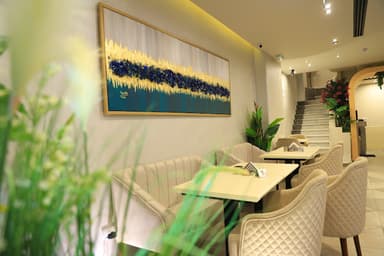 Octa cafe and lounge