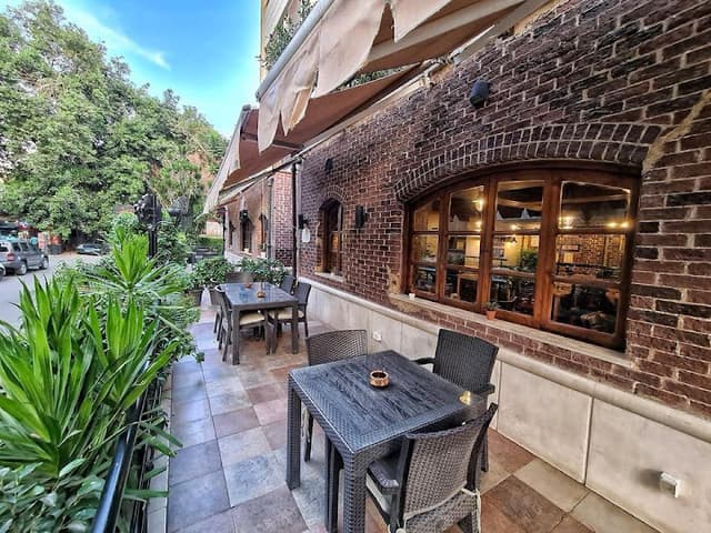 VIA 82 Restaurant & Terrace