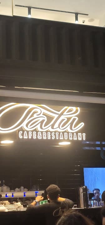 Salu Cafe & Restaurant