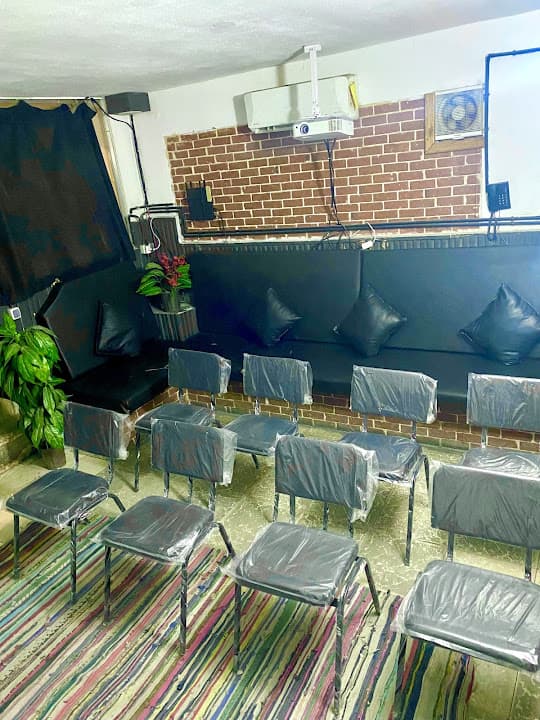 Mokena cafe,playstation & workspace