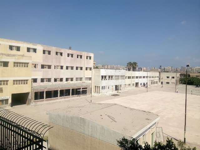 Moharam Bek Commerce Senior Schhol Boys