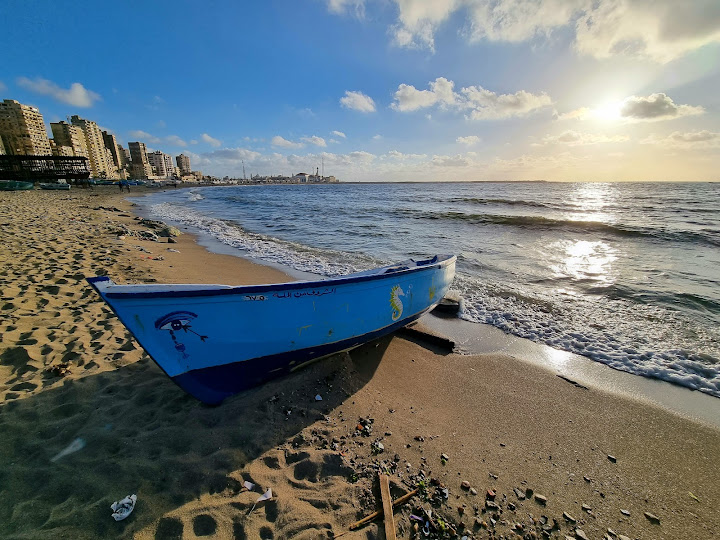 شاطئ خليج الأنفوشي anfoushy's bay beach