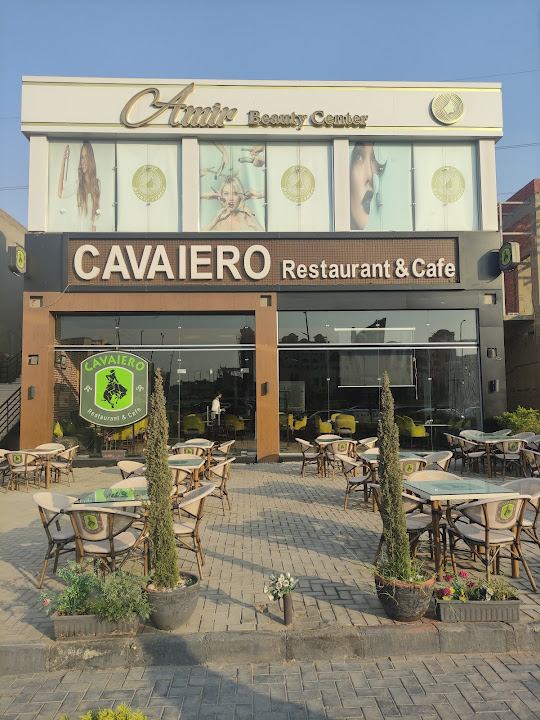 CAVAIERO Restaurant and cafe