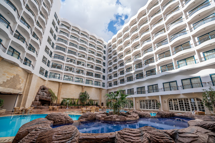 Azal Pyramids G-Hotel