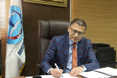 الدكتور محمود عبدالعزيز قورة