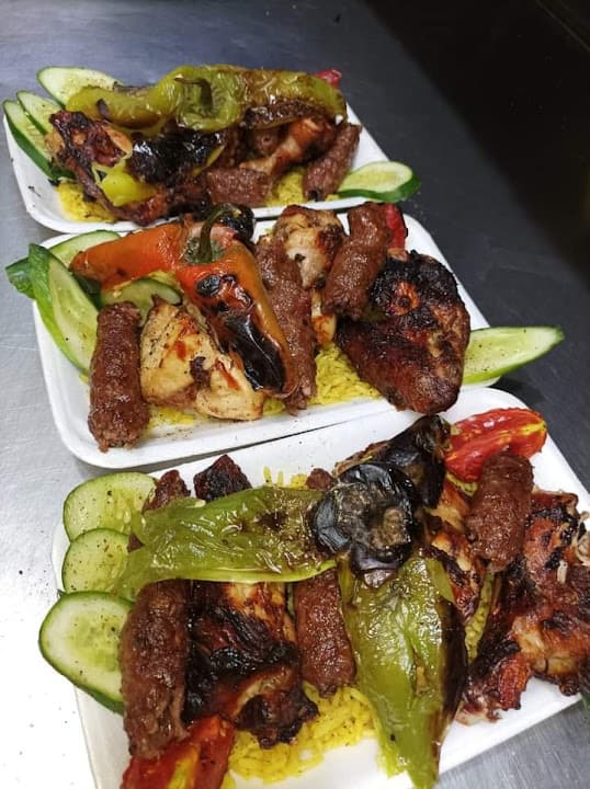 مطعم الزعيم كبابجي وحاتي