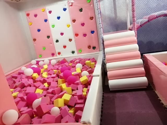 Juniors Kingdom Nursery and Preschool