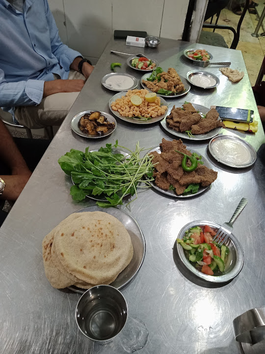 مطعم رافت كبدةو مخ