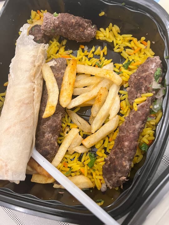 ماكولات ابو فارس السوري