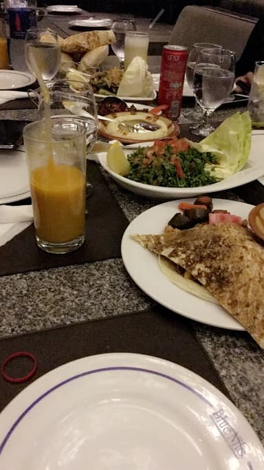 Dar El Qamar Restaurant
