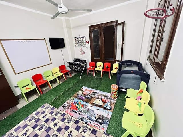 حضانة فنانيس