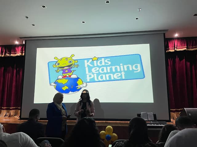 Kids learning planet