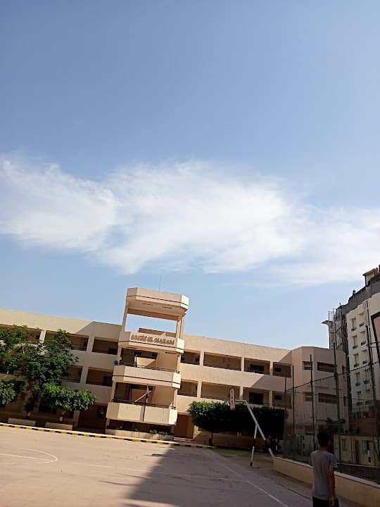 Lycée Pyramid School