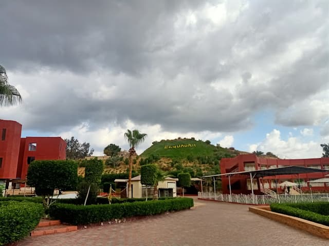 مدرسة القاده للغات