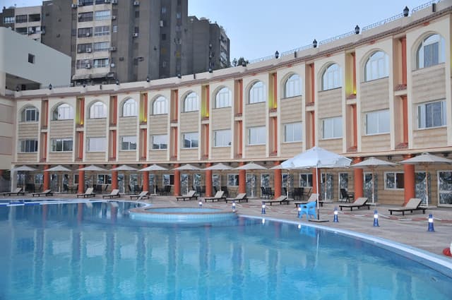 Lamar Hotel