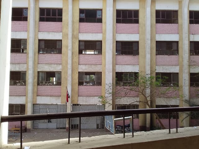 School Shubra Al Khaimah Commercial Secondary Benin