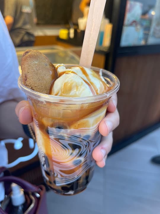 M’OISHÎ Arabella Plaza Mall