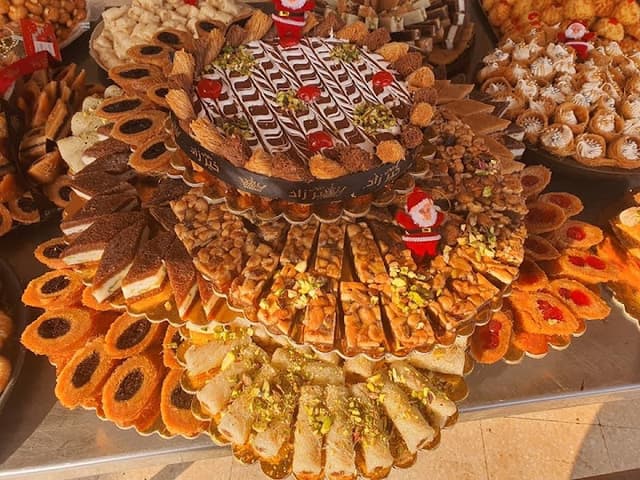 حلوانى خير زاد