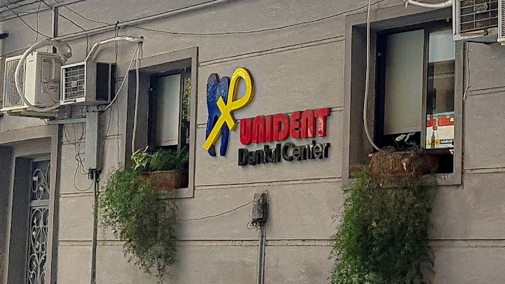 Unident Dental Center