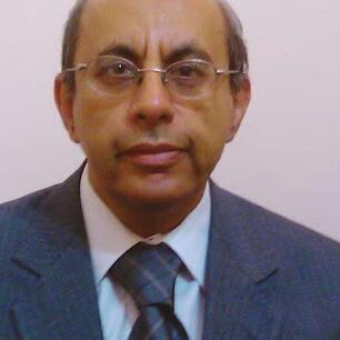 د. شريف جبر ابراهيم. استاذ الانف والأذن والحنجرة _كلية الطب _جامعة القاهرة