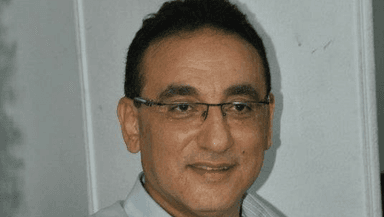 عيادة دكتور أسامة محمود أستاذ الباطنة و الكلي