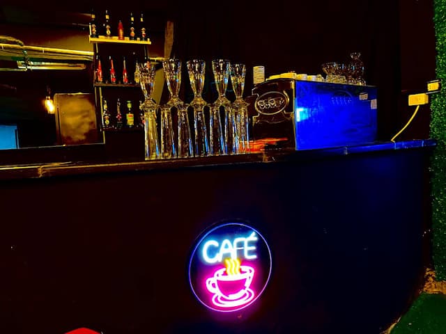 Toxic Club - Ping Pong & Billiard