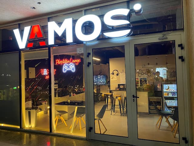 Vamos Playstation cafe