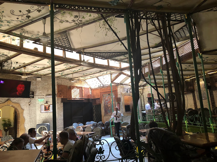 مطعم و حديقة الجريون