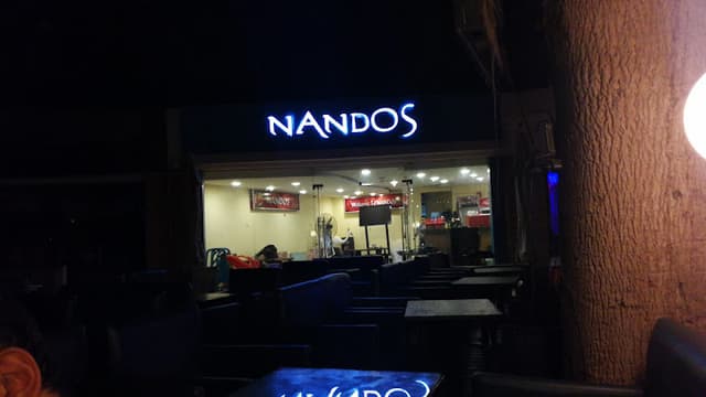 nandos
