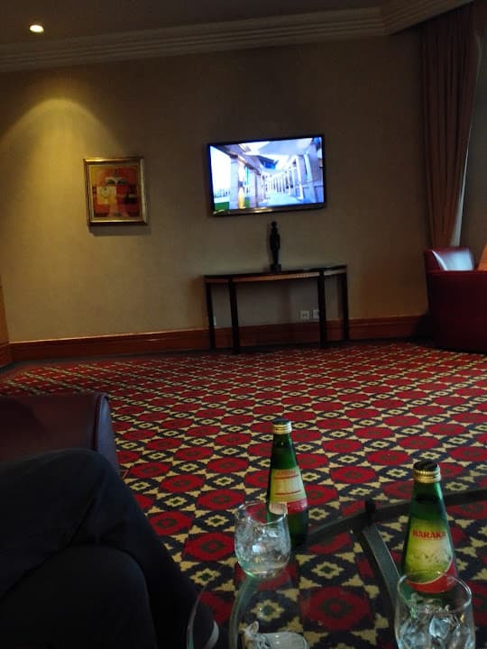 The Lounge Restaurant