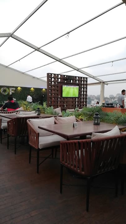 مطعم القصر العايم