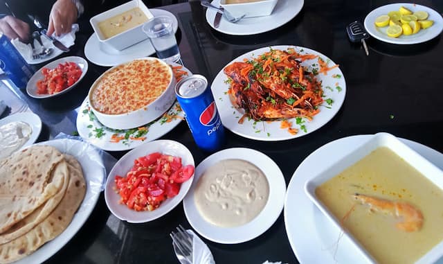 مطعم القبطان للمأكولات البحرية